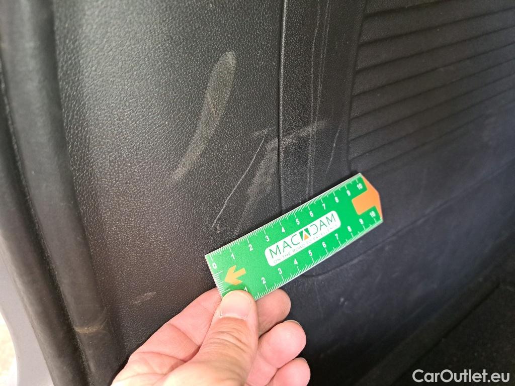  Opel  Crossland  X Business Elegance 1.2 Turbo 110CV BVM6 E6d #21