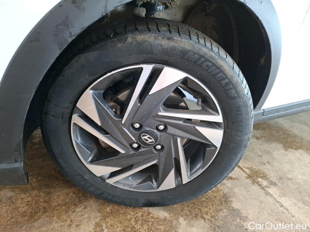  Hyundai  Bayon HYUNDAI  2021 5P SUV 10 T-GDI 100 DCT 7 HYB 48V INTUITIVE #21