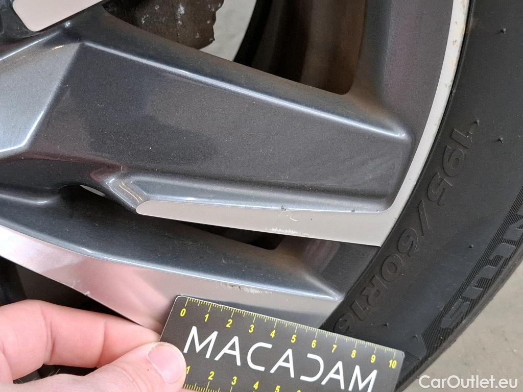  Peugeot  2008  Allure Business 1.5 HDi 120CV BVA6 E6dT #76