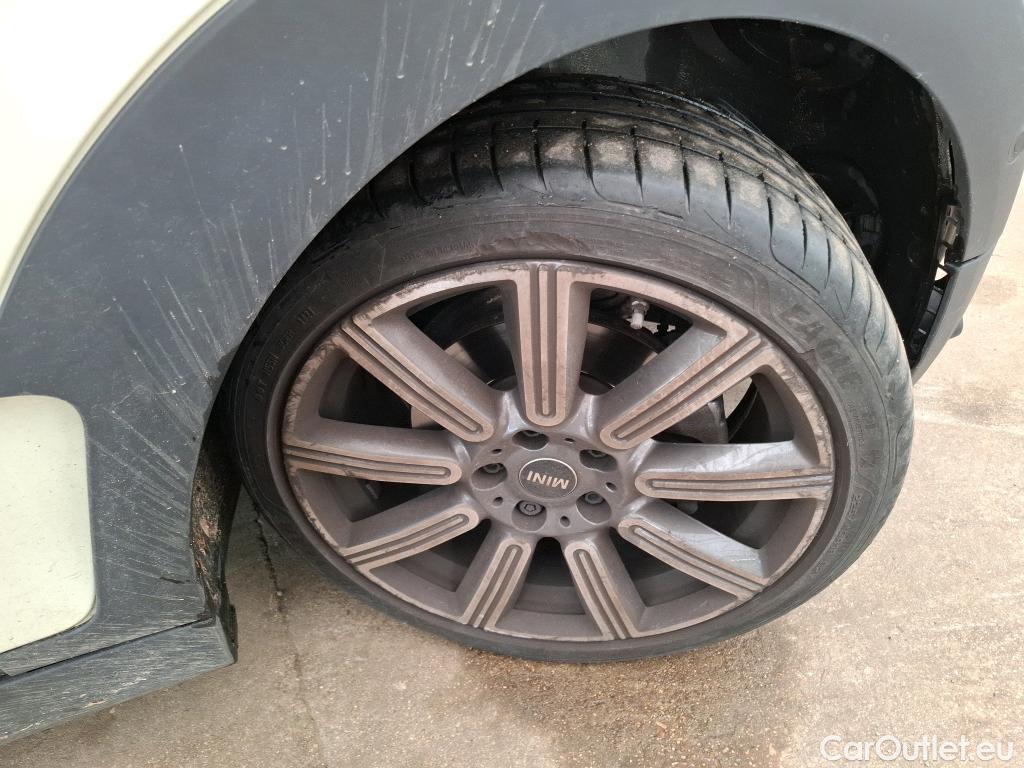  Mini  Clubman MINI  / 2019 / 5P / Break Cooper Knightsbridge 136 ch BVA7(SP) #17