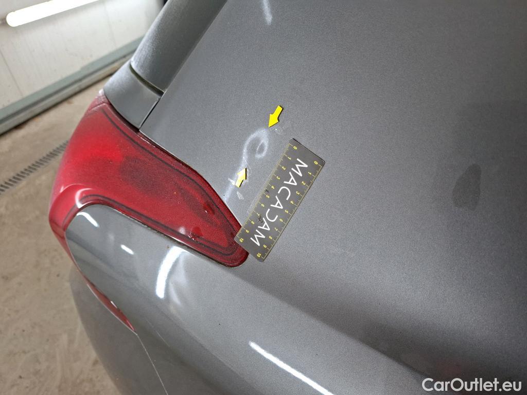  Peugeot  2008  Allure Business 1.5 HDi 120CV BVA6 E6dT #53