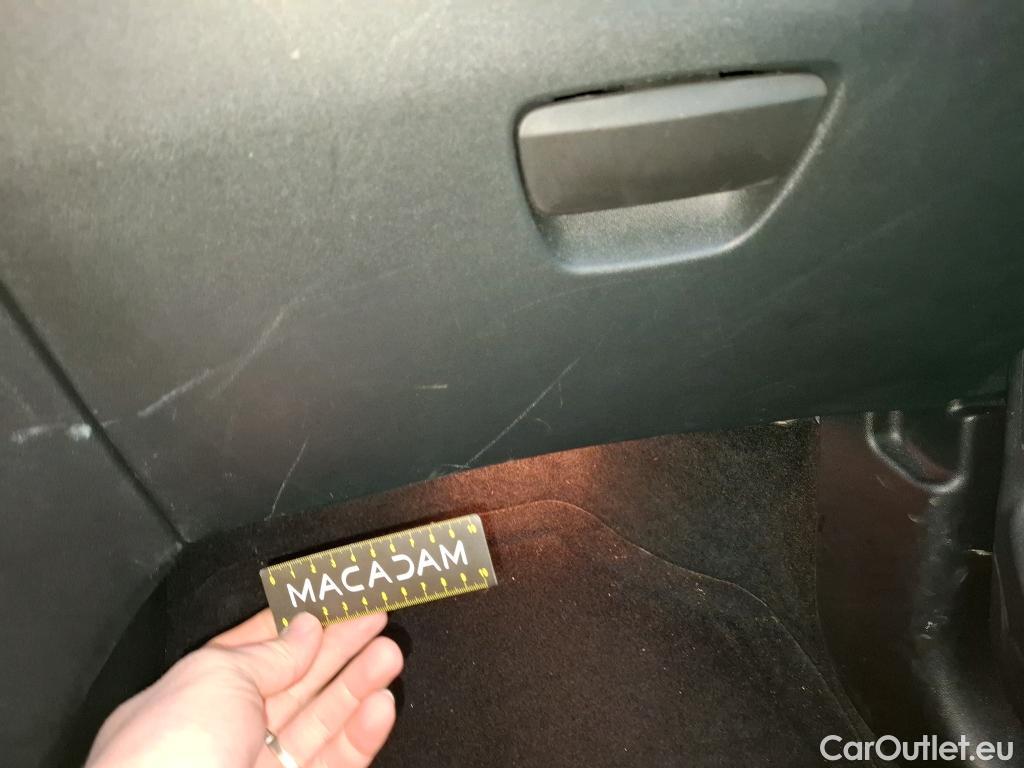  Peugeot  2008  Allure Business 1.5 HDi 120CV BVA6 E6dT #79