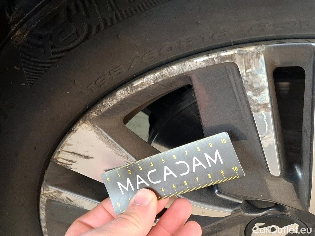  Peugeot  2008  Allure Business 1.5 HDi 120CV BVA6 E6dT #59