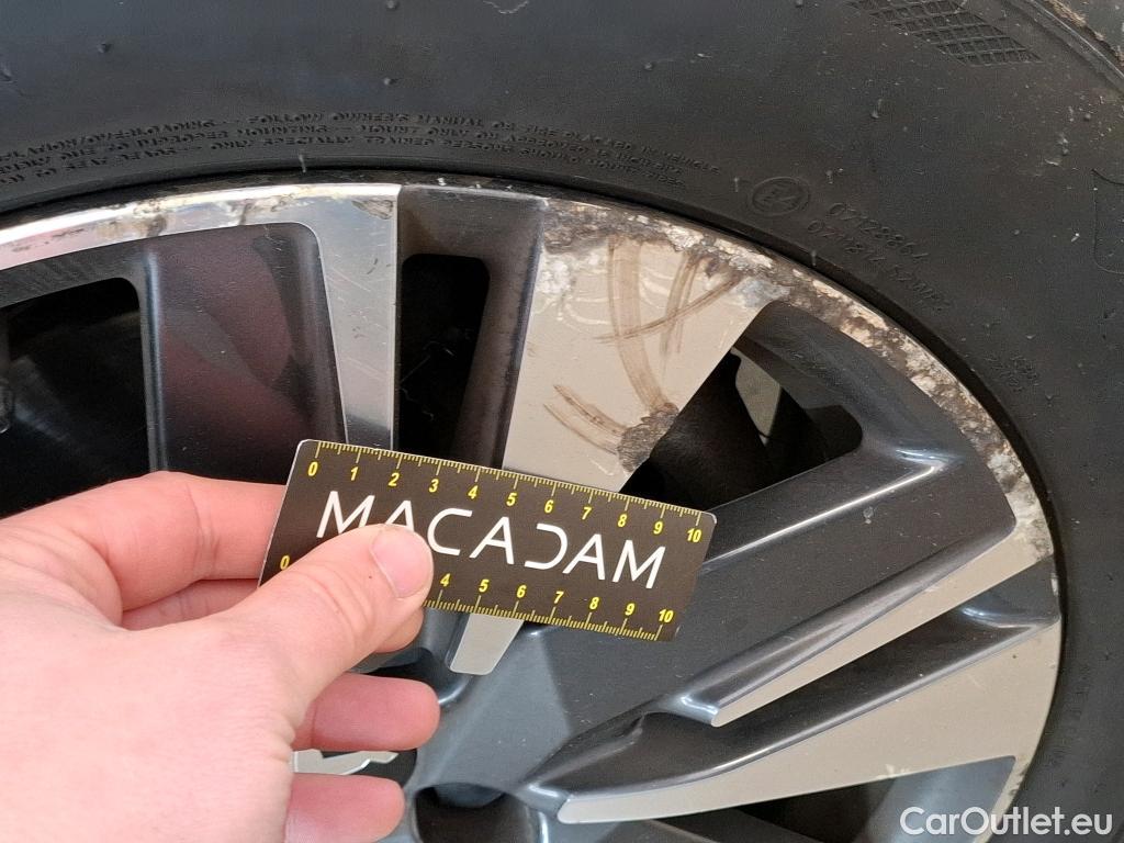  Peugeot  2008  Allure Business 1.5 HDi 120CV BVA6 E6dT #60