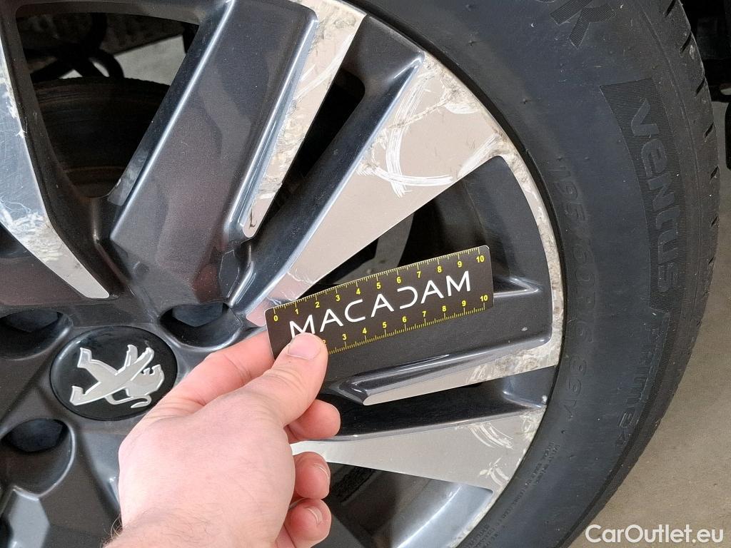  Peugeot  2008  Allure Business 1.5 HDi 120CV BVA6 E6dT #64