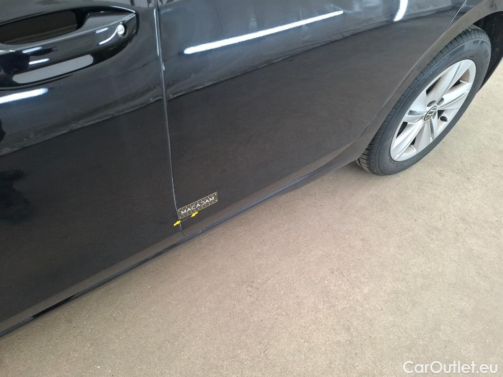  Volkswagen  Golf  VOLKSWAGEN / 2020 / 5P / Berline 2.0 TDI SCR 115 DSG7 LIFE SOCI BUSINESS #25