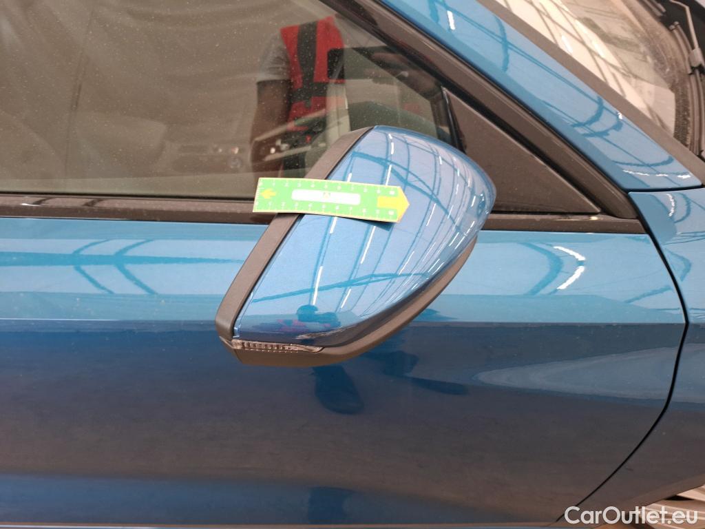  Audi  A3 AUDI  Sportback / 2020 / 5P / Berline 40 TFSI e 204 S Tronic Design Luxe #26