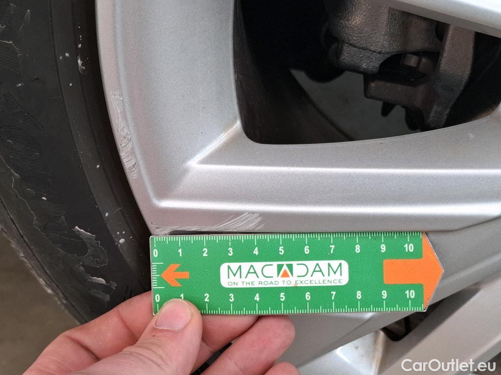  Audi  A3 AUDI  Sportback / 2020 / 5P / Berline 40 TFSI e 204 S Tronic Design Luxe #10