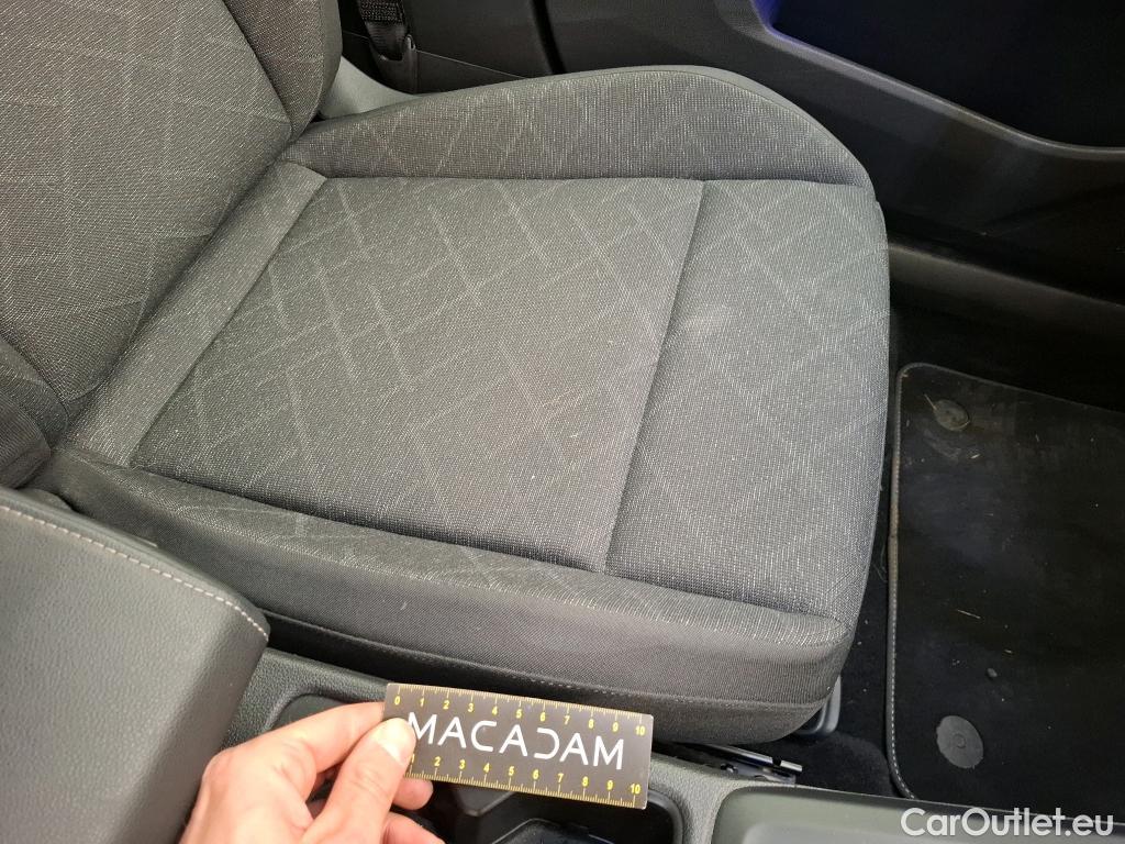  Volkswagen  Golf  VOLKSWAGEN / 2020 / 5P / Berline 2.0 TDI SCR 115 DSG7 LIFE SOCI BUSINESS #17