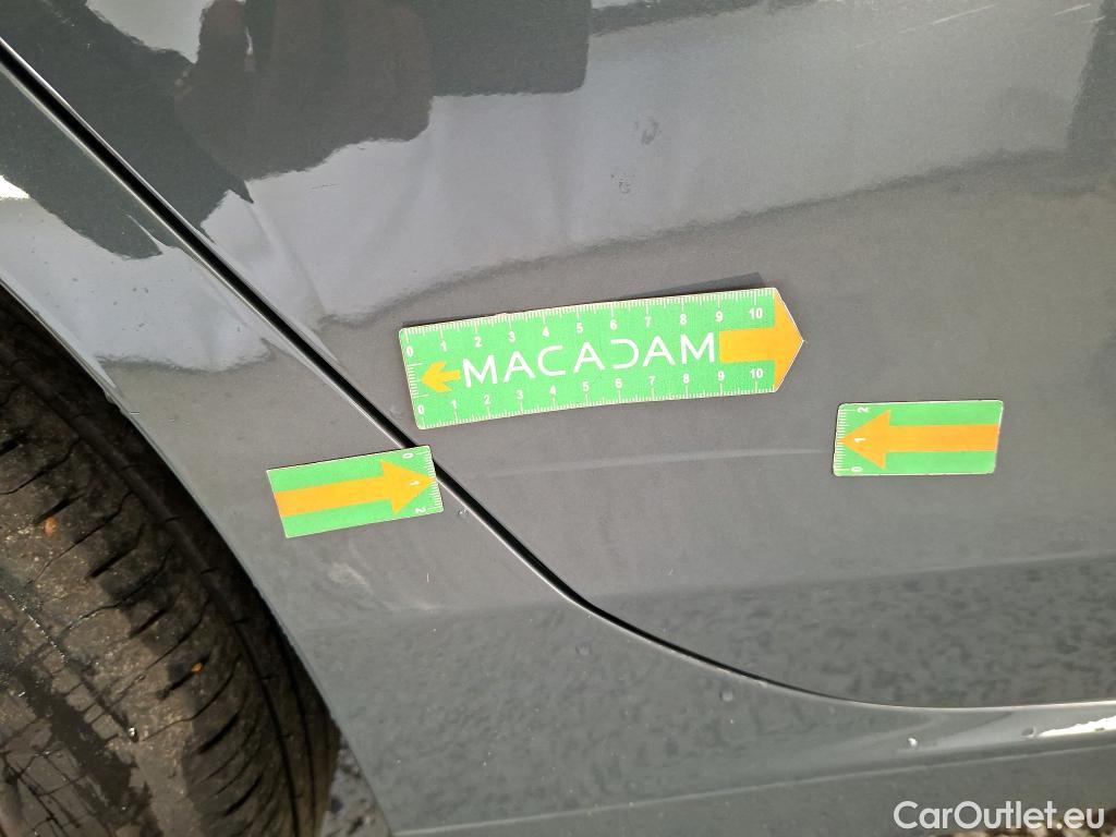  Volkswagen  Golf  VOLKSWAGEN  2020  5P  Berline 20 TDI SCR 115 DSG7 Life Busi #22