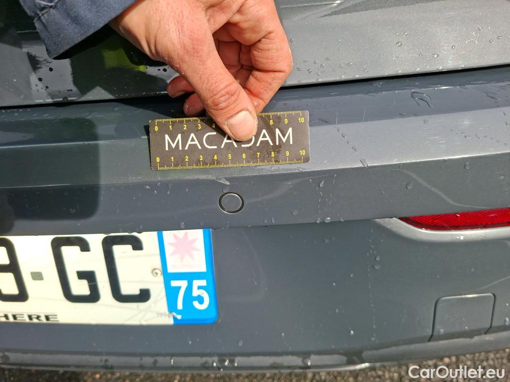  Volkswagen  Golf  VOLKSWAGEN  2020  5P  Berline 20 TDI SCR 115 DSG7 Life Busi #8