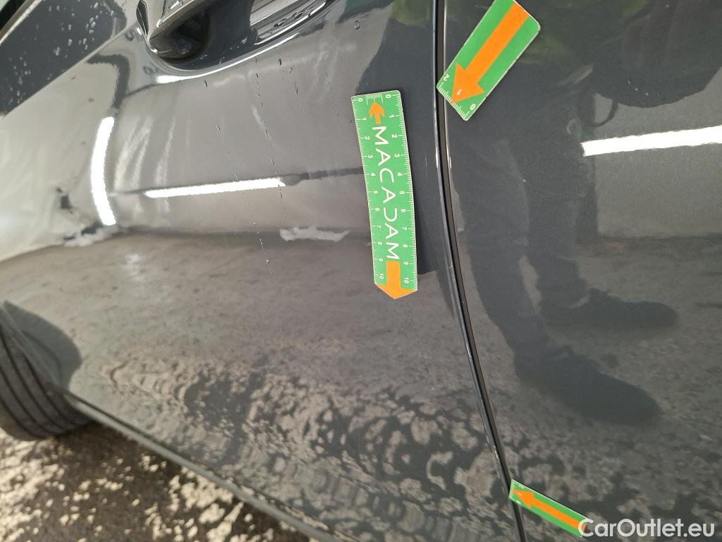  Volkswagen  Golf  VOLKSWAGEN  2020  5P  Berline 20 TDI SCR 115 DSG7 Life Busi #19