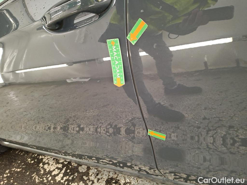  Volkswagen  Golf  VOLKSWAGEN  2020  5P  Berline 20 TDI SCR 115 DSG7 Life Busi #18