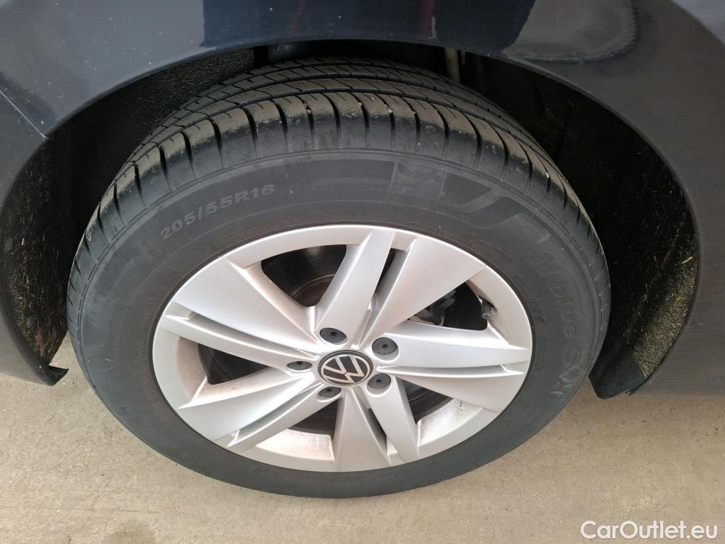  Volkswagen  Golf  VOLKSWAGEN / 2020 / 5P / Berline 2.0 TDI SCR 115 DSG7 LIFE SOCI BUSINESS #1