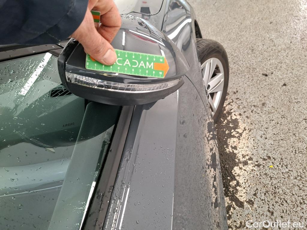  Volkswagen  Golf  VOLKSWAGEN  2020  5P  Berline 20 TDI SCR 115 DSG7 Life Busi #24