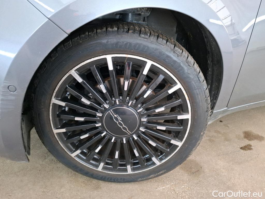  Fiat  500  e Berline Icone 42kWh BVA #18