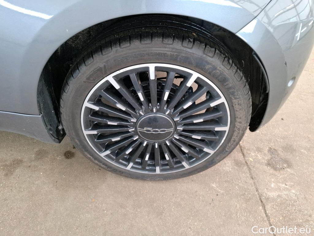  Fiat  500  e Berline Icone 42kWh BVA #22