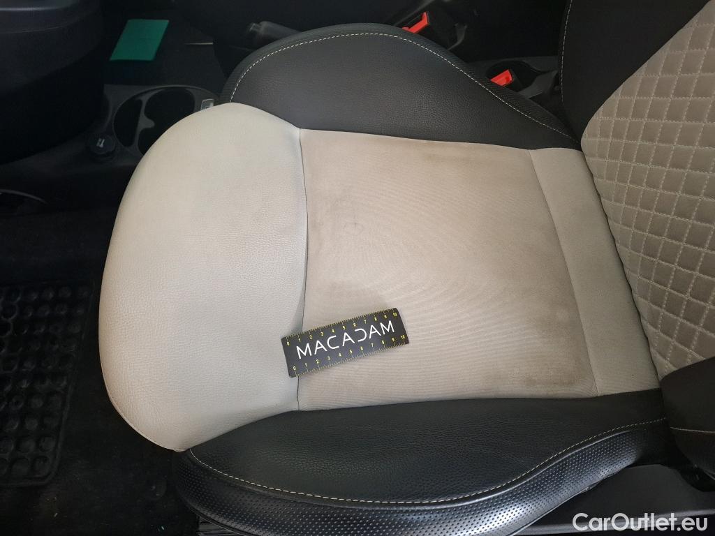  Fiat  500 FIAT   2015  3P Berline Hybrid 10 BSG 70 ch Dolcevita #8