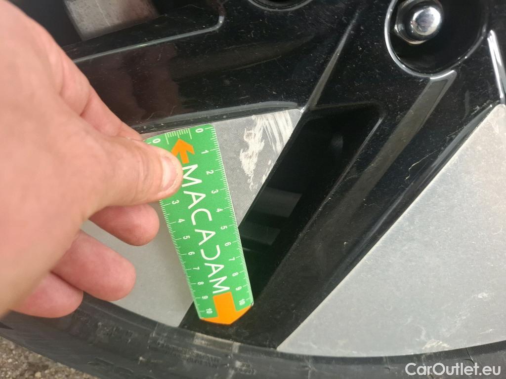  Hyundai   Ioniq Ioniq 6 Creative Electrique 77kWh BVA #17