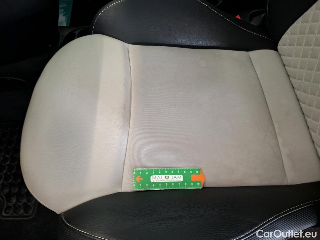  Fiat  500 FIAT   2015  3P  Berline Hybrid 10 BSG 70 ch Dolcevita #11