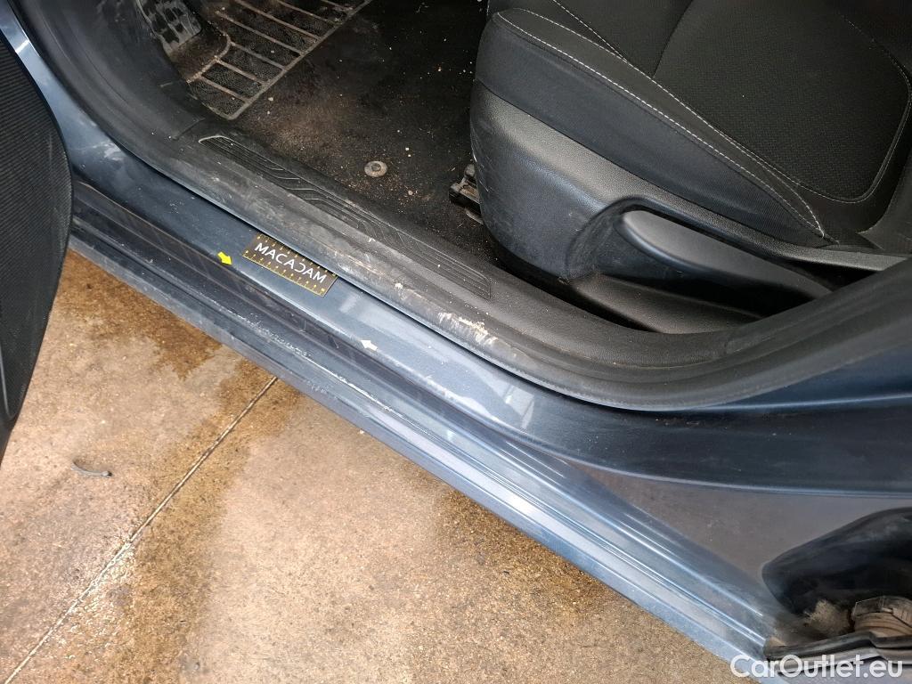  Renault  Megane RENAULT Mégane Berline / 2020 / 5P / Berline Business E-Tech hybride rech 160 -21N #16