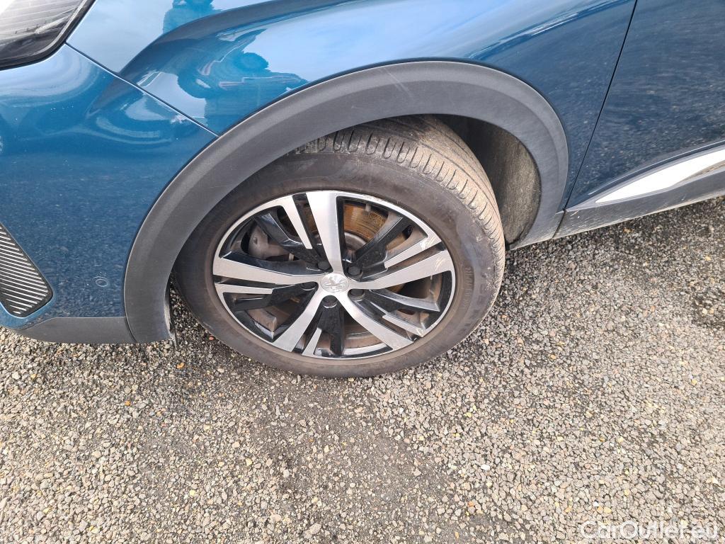  Peugeot  3008 PEUGEOT  / 2020 / 5P / SUV 1.6 HYBRID 225 E-EAT8 GT #13