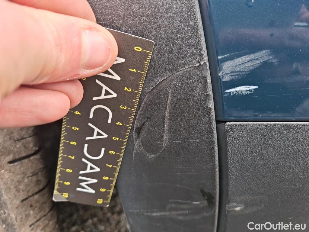  Peugeot  3008 PEUGEOT  / 2020 / 5P / SUV 1.6 HYBRID 225 E-EAT8 GT #8