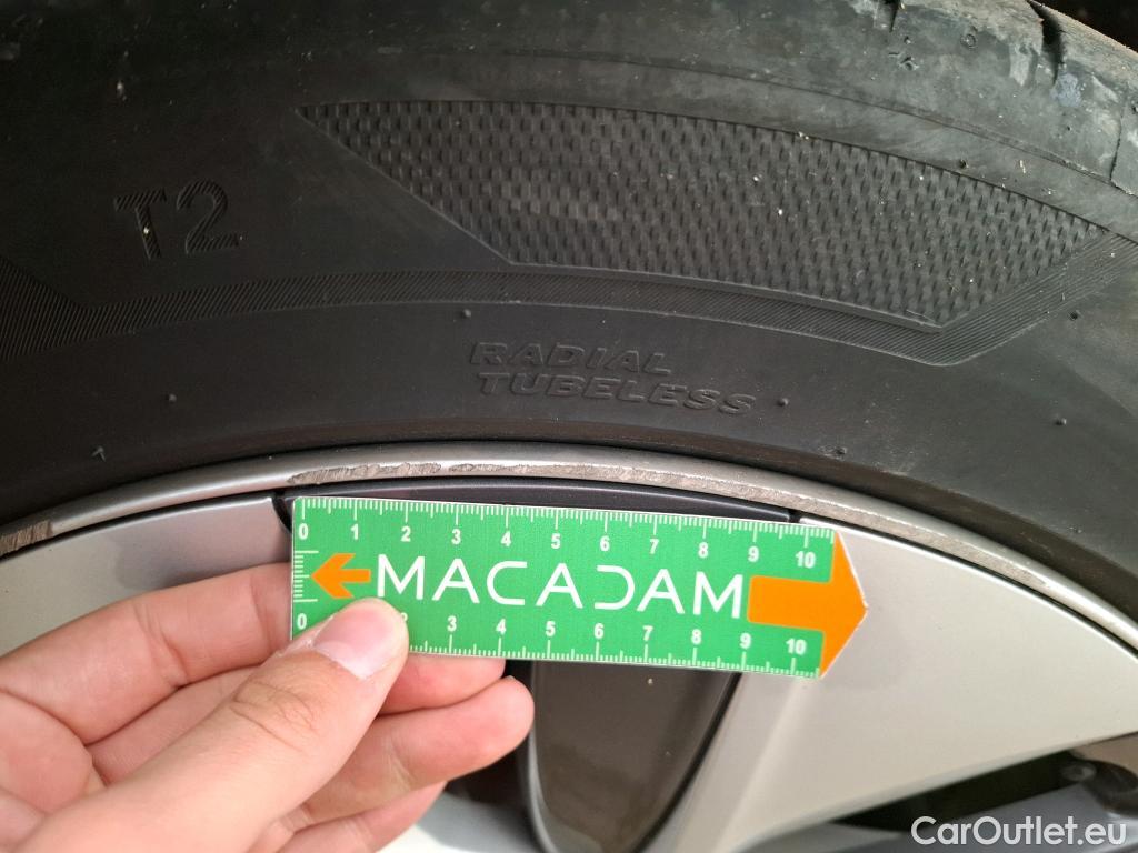  Tesla  Model Y TESLA  / 2020 / 5P / SUV Long Range Dual Motor AWD #3