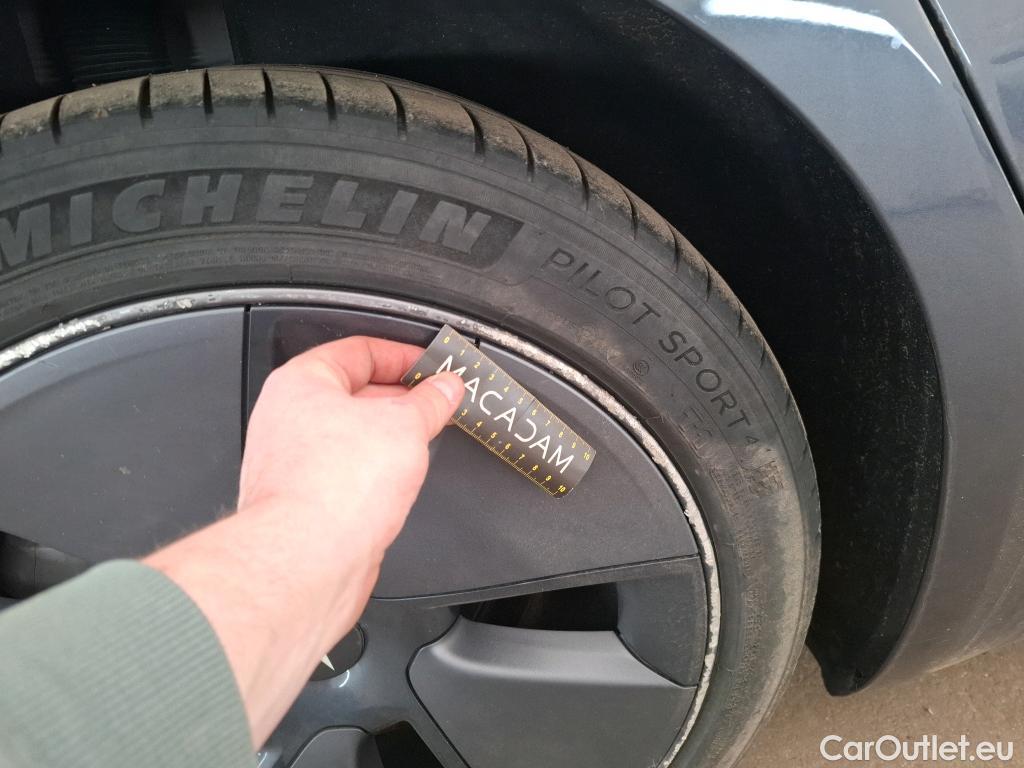  Tesla  Model 3 TESLA   2018 4P  Berline Propulsion #14