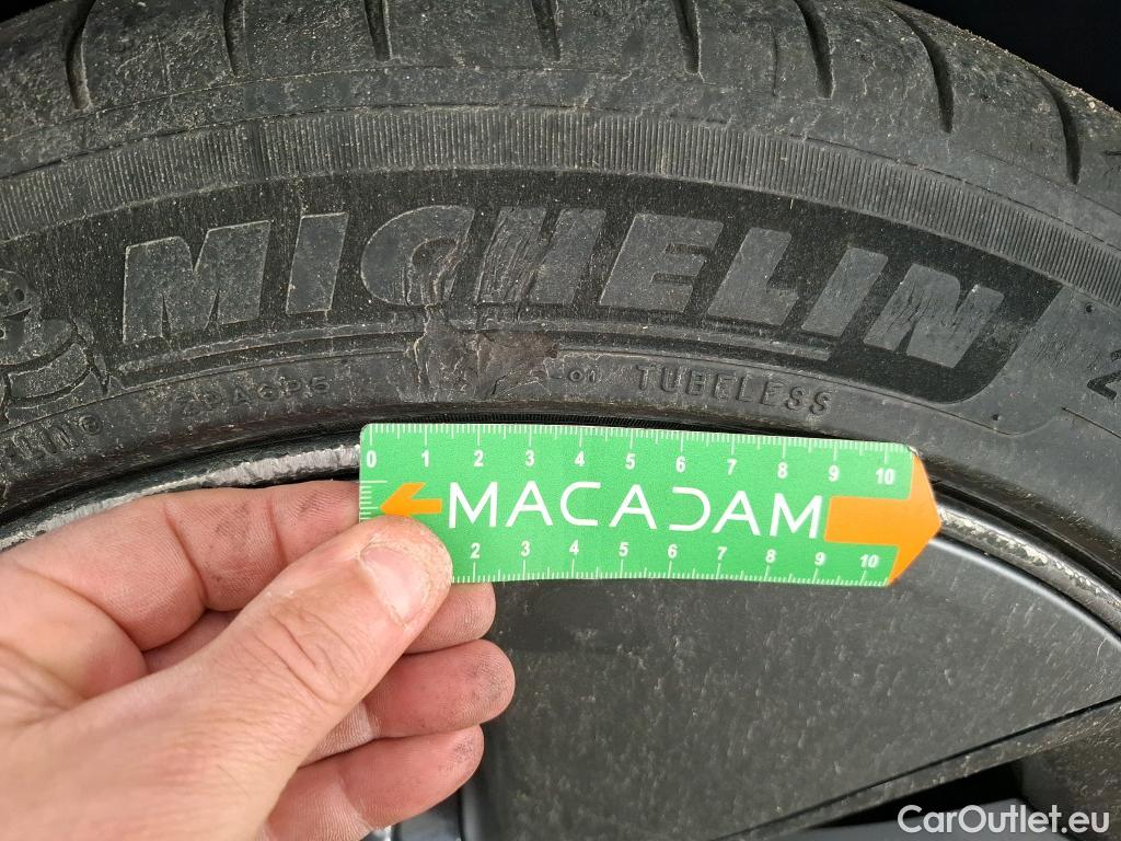  Tesla  Model 3 TESLA  / 2018 / 4P / Berline Grande Autonomie Dual Motor AWD #2