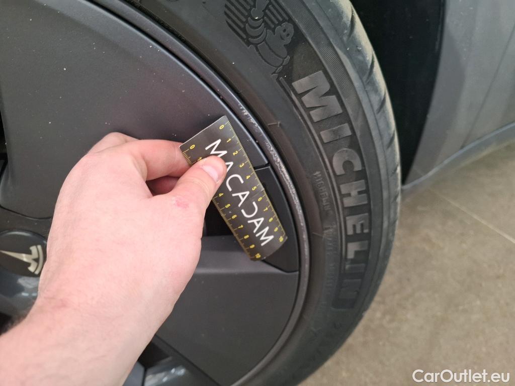  Tesla  Model 3 TESLA   2018 4P  Berline Propulsion #10