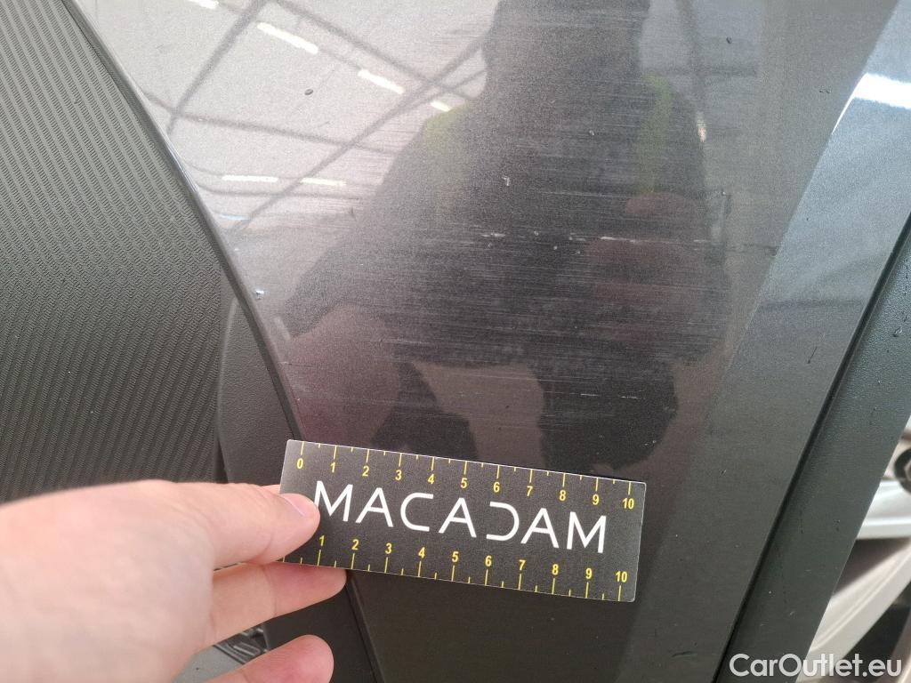  Land Rover  Discovery TOYOTA C-HR / 2023 / 5P / SUV 1.8 Hybride 140 Dynamic Business #3