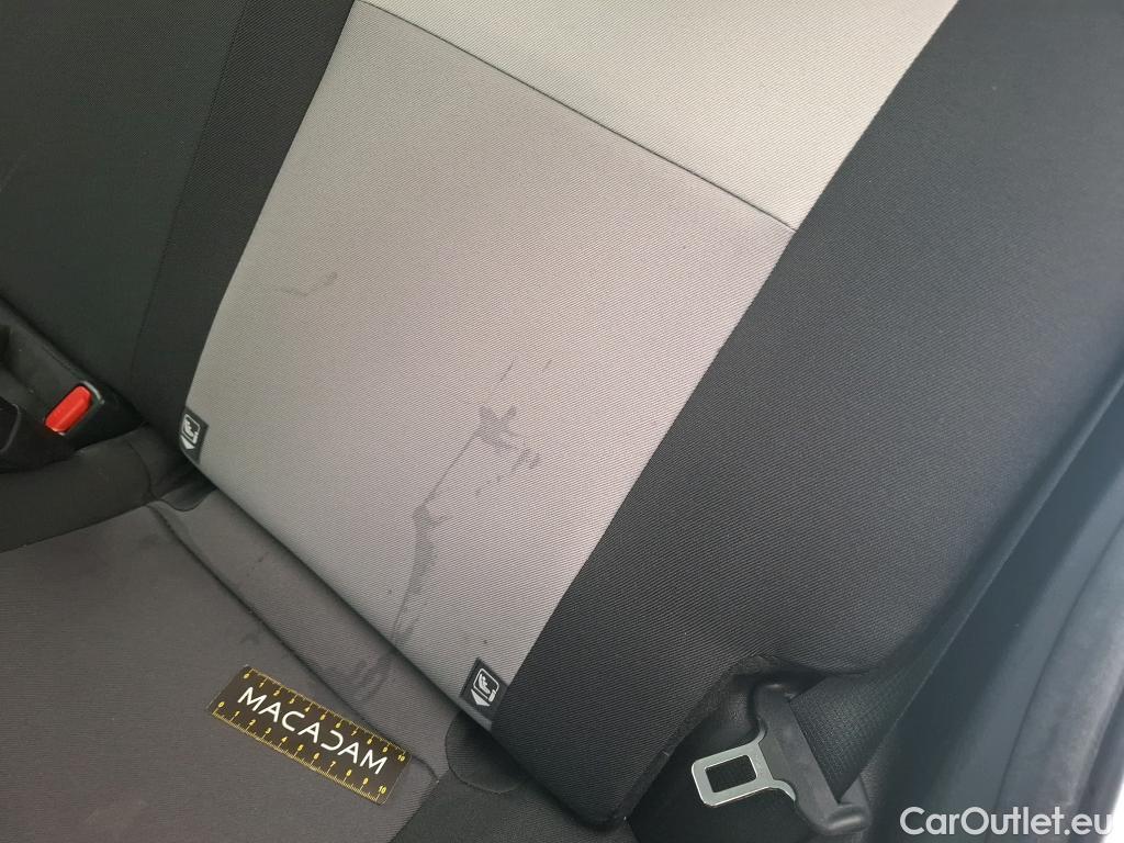  Toyota  Yaris TOYOTA  Hybride 5p Berline 1.5 VVT-I HYBRID France #15