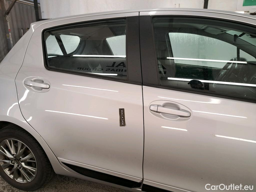  Toyota  Yaris TOYOTA  Hybride 5p Berline 1.5 VVT-I HYBRID Dynamic #5