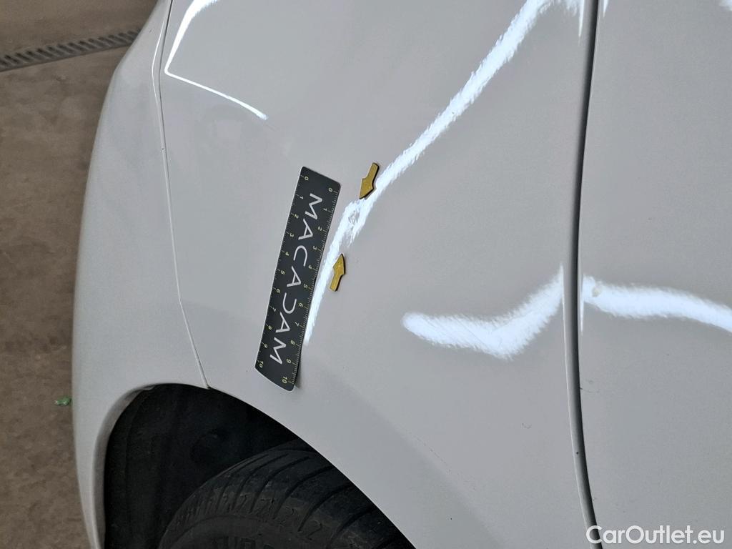  Toyota  Yaris TOYOTA  Hybride 5p Berline 1.5 VVT-I HYBRID France #8