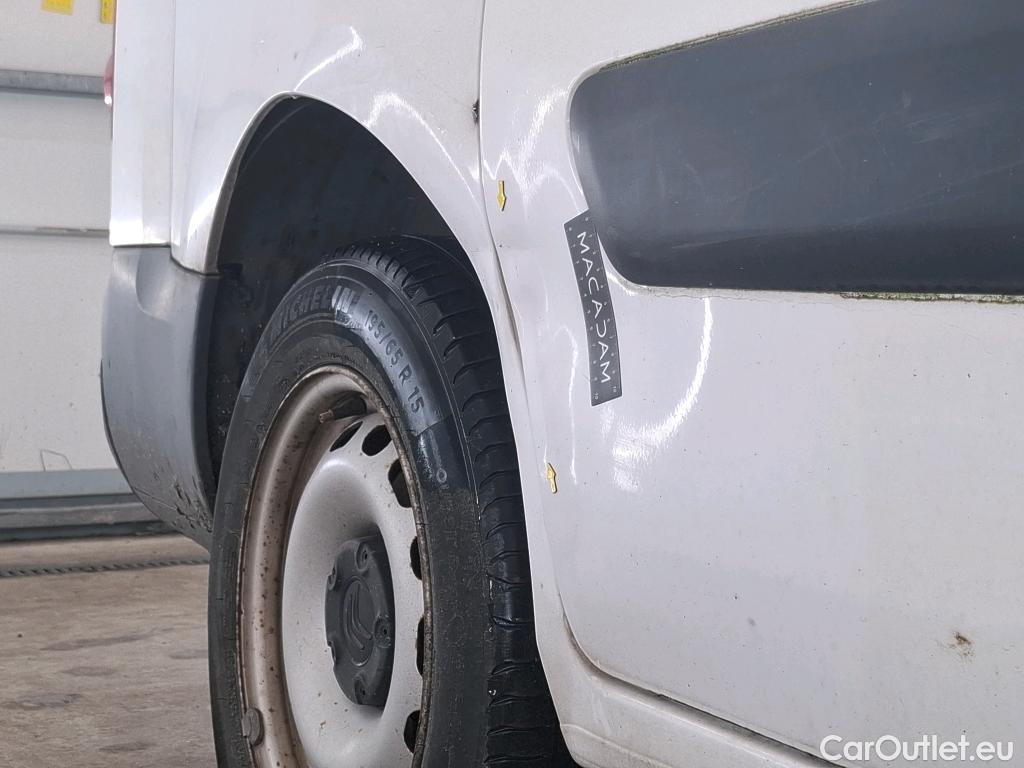  Citroen  Berlingo  Fourgon Confort L2 (Long) Cabine Approfondie 1.6 BlueHDi 100CV BVM5 E6 #15