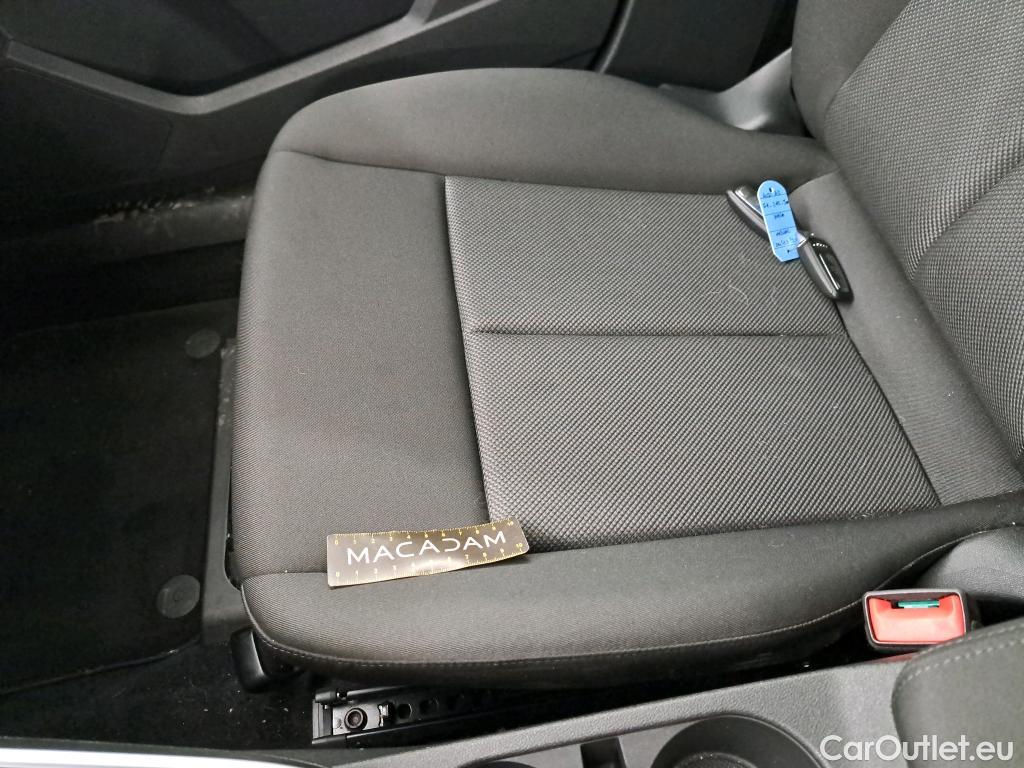  Audi  A3 AUDI  Sportback / 2020 / 5P / Berline 35 TFSI 150 S Tronic Business Line #33