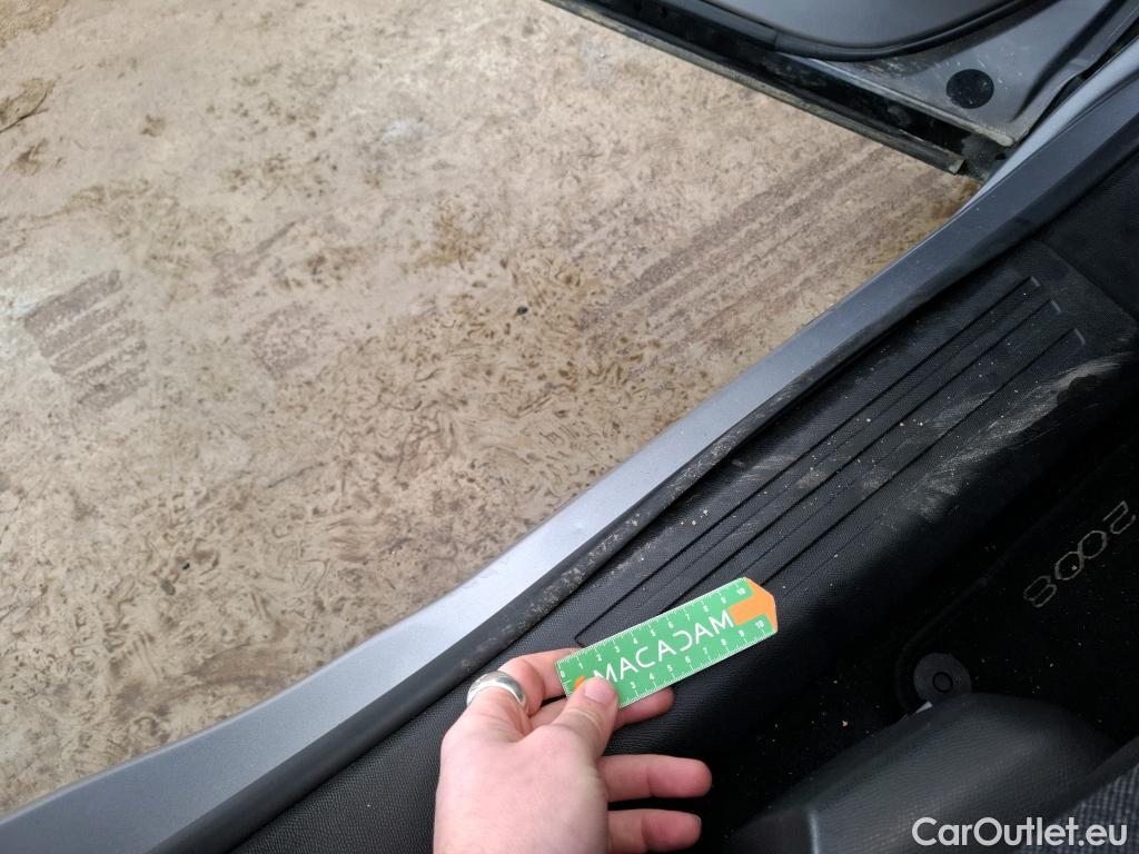  Peugeot  2008  Active Business 1.2 PureTech 130CV BVA8 E6d #16