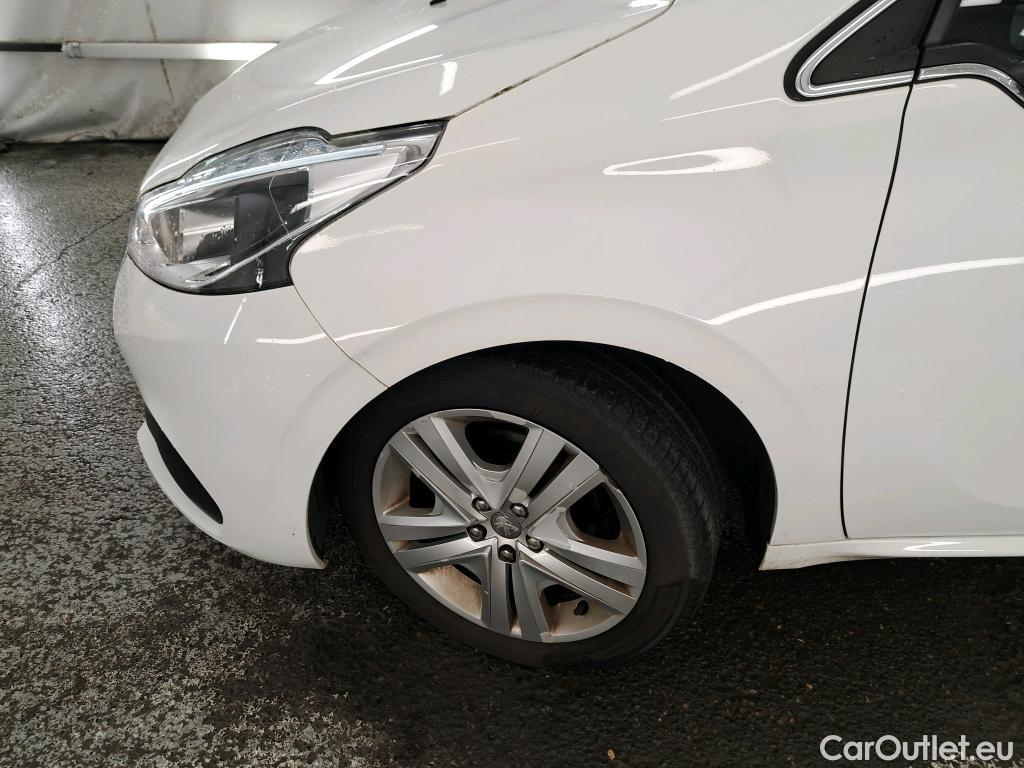  Peugeot  208  Allure Business 1.2 PureTech 110CV BVM6 E6dT #17