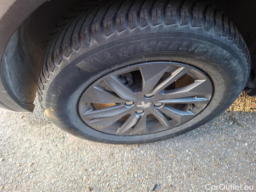  Peugeot  2008  Active Business 1.2 PureTech 130CV BVA8 E6d #43