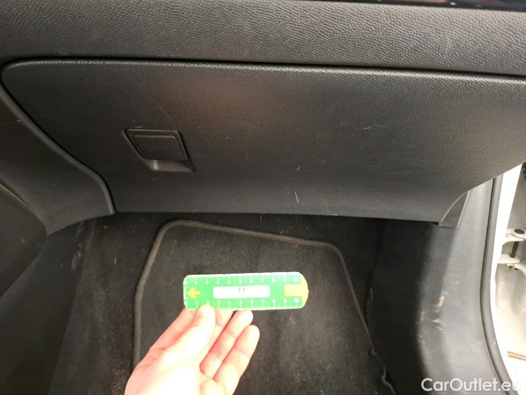  Peugeot  208  (e-) Active Business 50kWh BVA #16