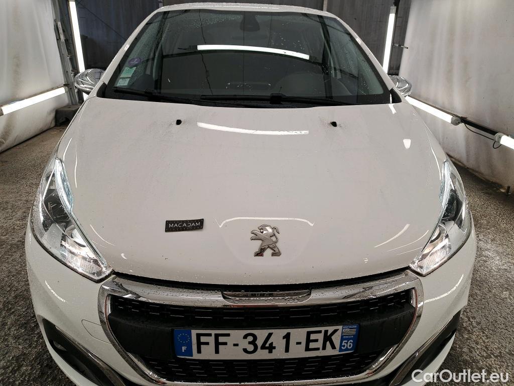  Peugeot  208  Allure Business 1.2 PureTech 110CV BVM6 E6dT #1
