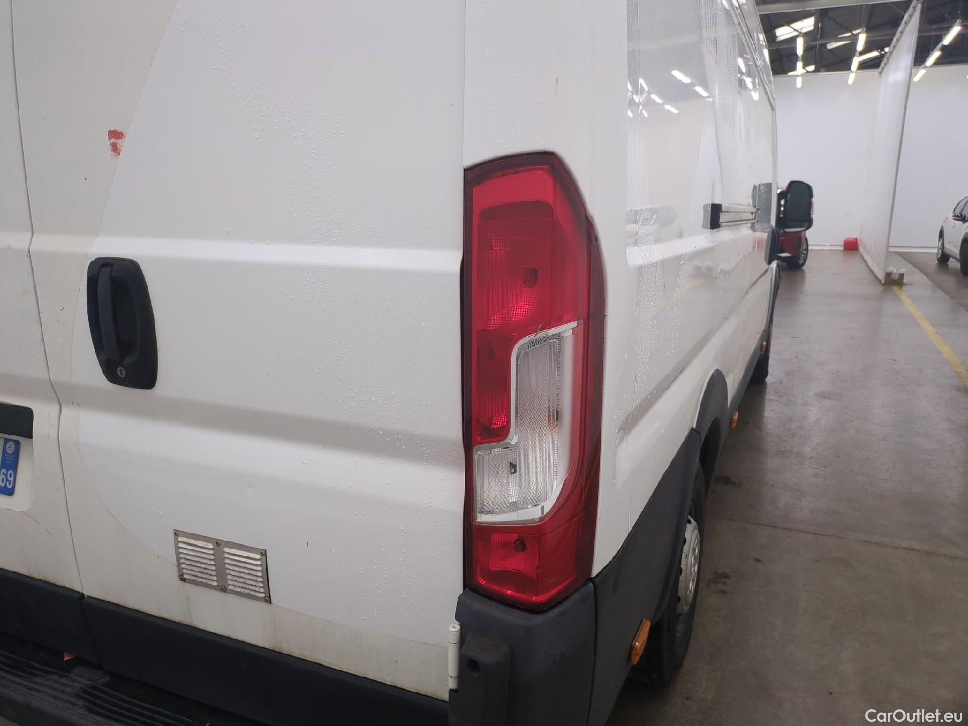  Peugeot  Boxer PEUGEOT  / 2014 / 4P / Fourgon tôlé BlueHDi 140 S&S ASPHALT 435 L4H2 #39