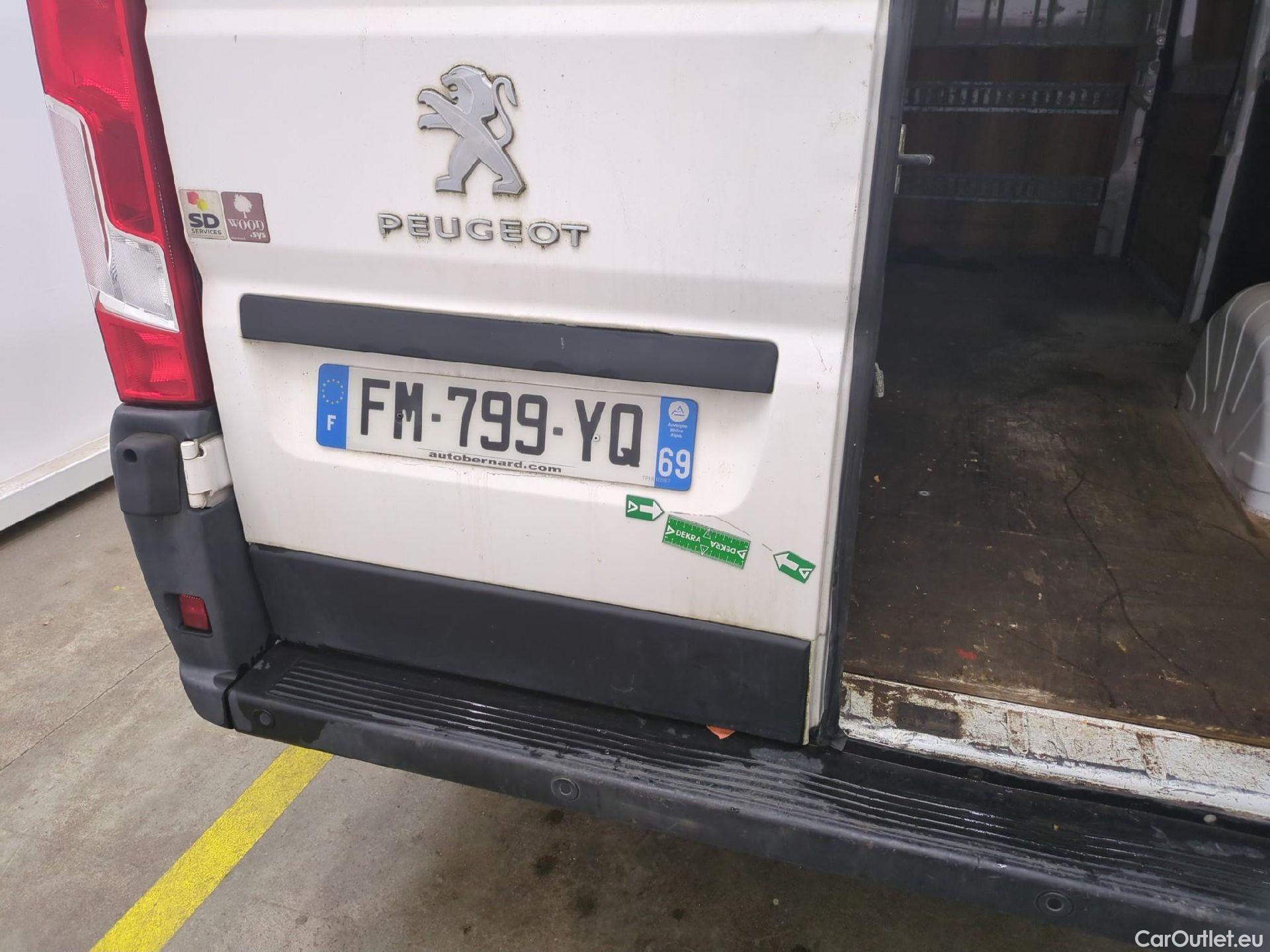  Peugeot  Boxer PEUGEOT  / 2014 / 4P / Fourgon tôlé BlueHDi 140 S&S ASPHALT 435 L4H2 #29