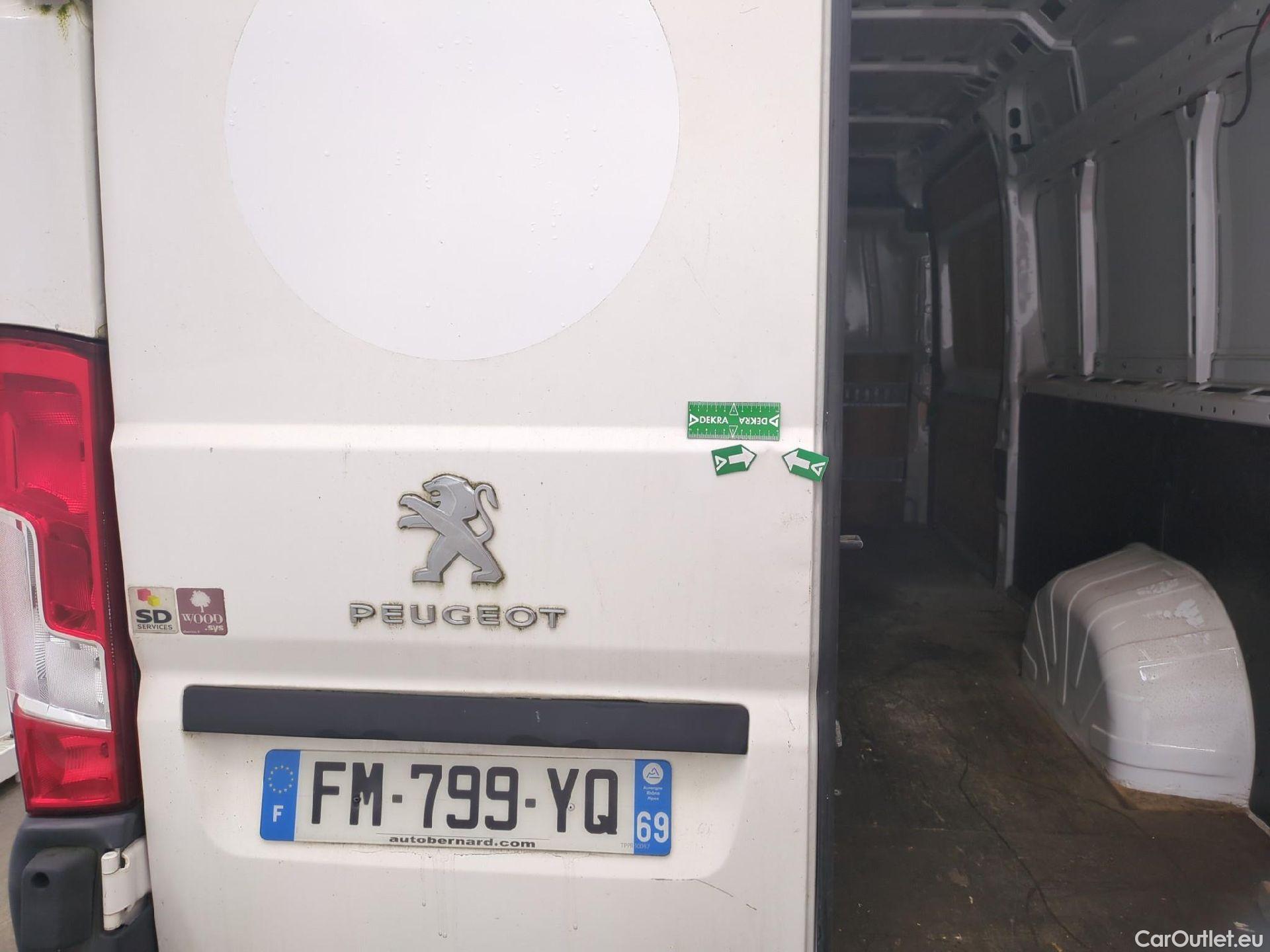  Peugeot  Boxer PEUGEOT  / 2014 / 4P / Fourgon tôlé BlueHDi 140 S&S ASPHALT 435 L4H2 #30