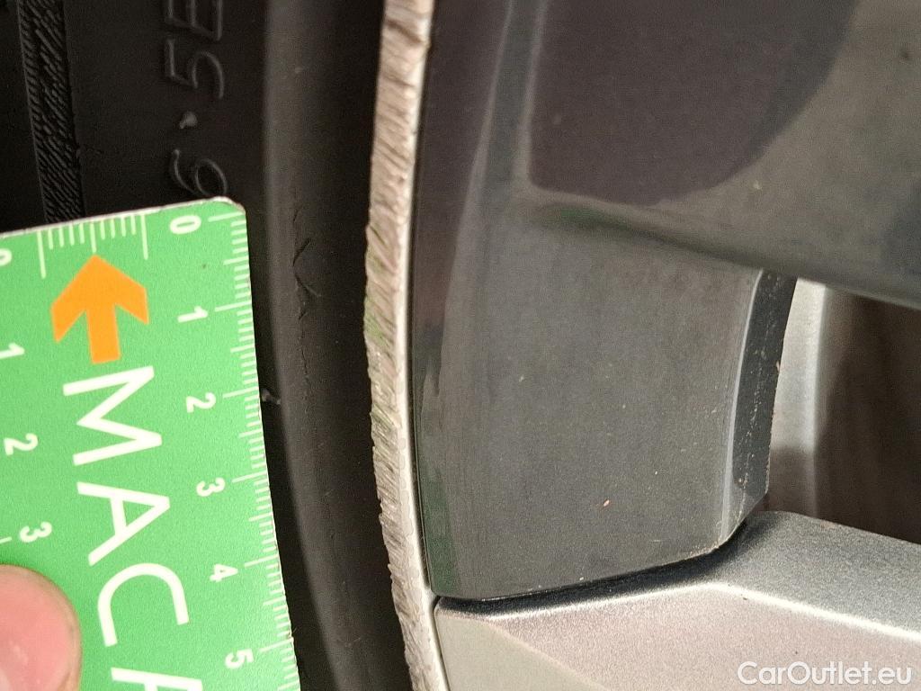  Tesla  Model Y TESLA   2020  5P SUV Grand Autonomie Dual Motor AWD #10