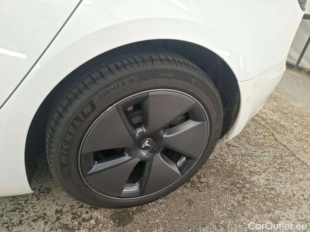  Tesla  Model 3 TESLA  / 2018 / 4P / Berline Autonomie Standard Plus RWD #18