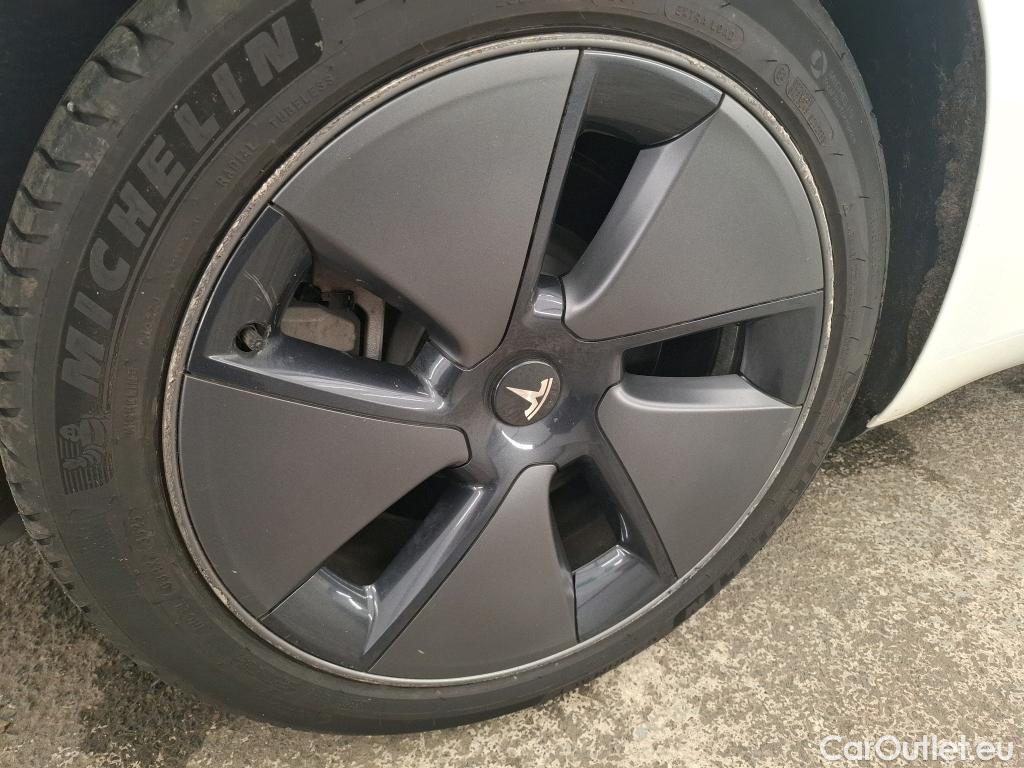  Tesla  Model 3 TESLA  / 2018 / 4P / Berline Autonomie Standard Plus RWD #26