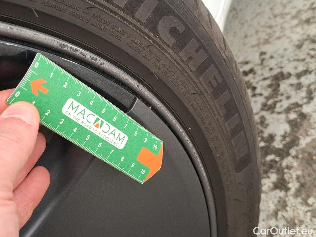  Tesla  Model 3 TESLA  / 2018 / 4P / Berline Autonomie Standard Plus RWD #15