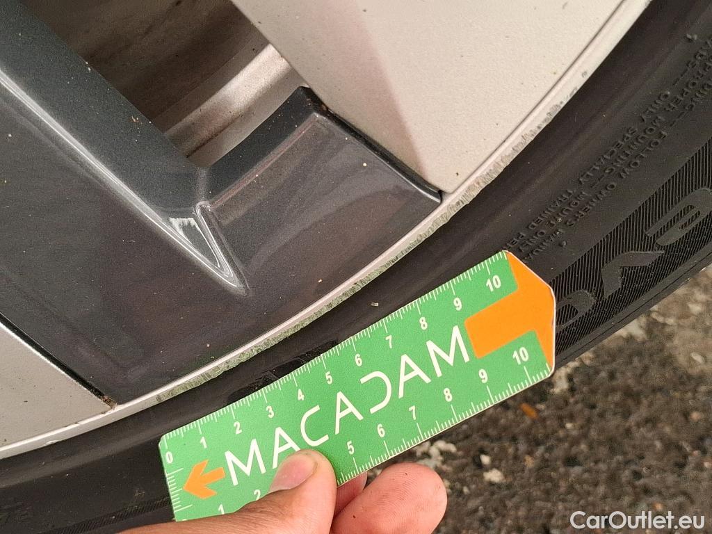  Tesla  Model Y TESLA   2020  5P SUV Grand Autonomie Dual Motor AWD #38